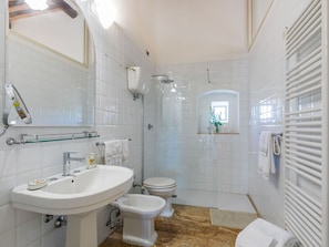 Miroir, Luminaire Plomberie, Propriété, Évier, Robinet, Lavabo, Salle De Bains, Violet, Design Intérieur