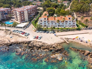 Wohnung, Küste, Wohngebiet, Ufer, Küsten Und Ozeanische Forms, Meer, Resort, Eigentumswohnung, Strand, Balkon