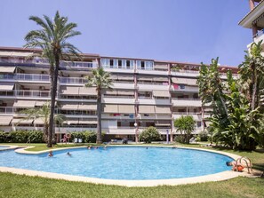 Water, Building, Plant, Property, Sky, Swimming Pool, Azure, Tree, Body Of Water, Architecture