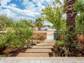 Plant, Cloud, Sky, Property, Building, Stairs, Tree, Arecales, Grass, Real Estate