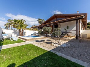 Residential Area, House, Home, Resort, Shade, Composite Material, Swimming Pool, Estate, Eco Hotel, Cottage