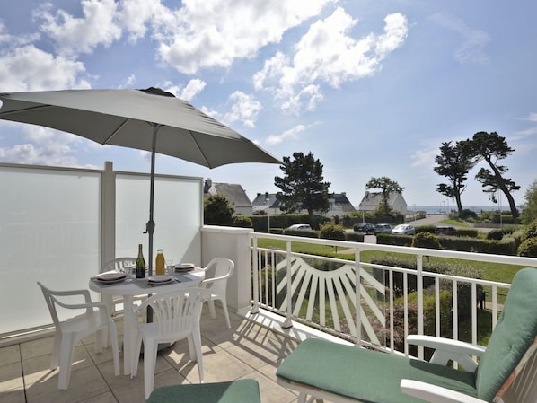 Cloud, Sky, Table, Property, Furniture, Plant, Building, Chair, Shade, Outdoor Furniture