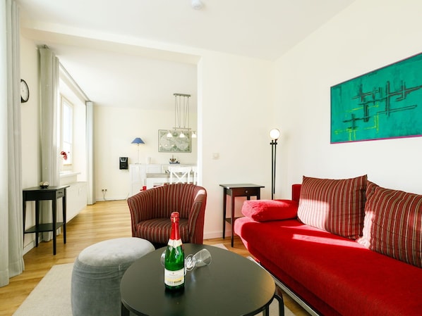 Tabelle, Möbel, Gebäude, Grün, Komfort, Beleuchtung, Die Architektur, Stuhl, Interior Design, Fussboden