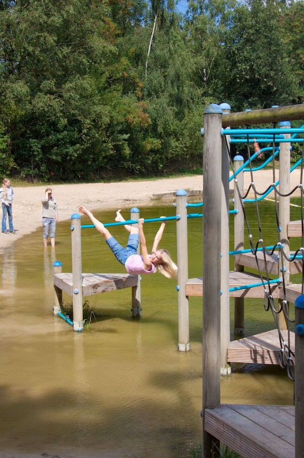 Baum, Pflanze, Freizeit, Wasser, Himmel, Erholung, Gras, Spass, Stadt, Spielmittel