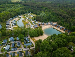 Water Resources, Water, Plant, Natural Landscape, Tree, Vegetation, Urban Design, Watercourse, Biome, Leisure