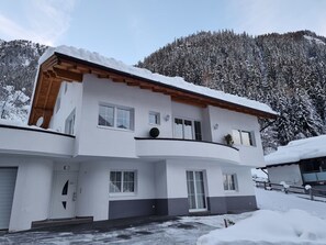 Sky, Snow, Property, Window, Daytime, Building, Tree, House, Slope