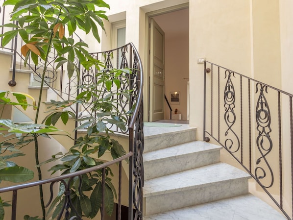 Property, Plant, Building, Door, Stairs, Wood, Wall, Houseplant, Real Estate