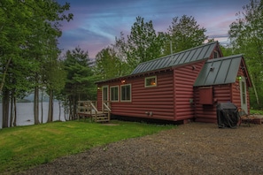 View of cabin from the driveway
