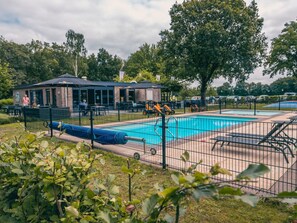 Water, Plant, Sky, Cloud, Swimming Pool, Tree, Chair, Fence, Shade, Window