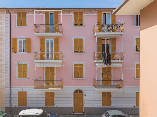 Building, Property, Photograph, Window, Car, Plant, Architecture, Yellow, Neighbourhood, Vehicle