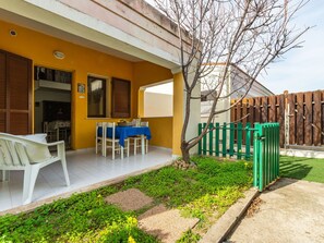 Cloud, Sky, Furniture, Shade, Outdoor Furniture, Wood, Table, Sunlounger, Folding Chair, Outdoor Table