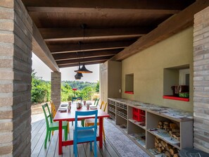 Meubles, Table, Bâtiment, Plante, Bois, Chaise, Design Intérieur, Porche, Sol, Étagère
