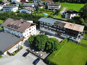 Building, Property, Plant, Window, House, Land Lot, Tree, Urban Design, Architecture, Neighbourhood