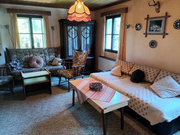 Tabelle, Möbel, Fenster, Eigentum, Couch, Blau, Azurblau, Gebäude, Interior Design, Beleuchtung