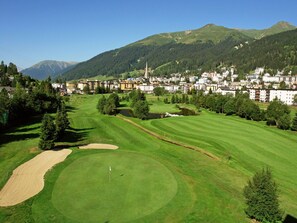 Ciel, Montagne, Jour, Plante, Propriété, Paysage Naturel, Environnement Naturel, Arbre, Végétation