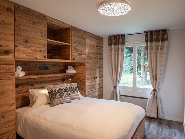 Meubles, Propriété, Confort, Bâtiment, Textile, Bois, Éclairage, Fenêtre, Cadre De Lit, Design Intérieur