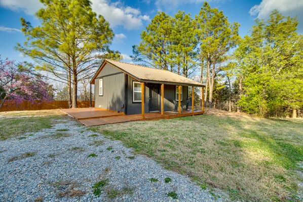 Henderson Vacation Rental | Studio | 1BA | 280 Sq Ft | 1 Small Step to Enter