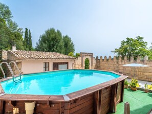Water, Sky, Swimming Pool, Plant, Building, Window, Landscape, Rectangle, Leisure, Tree