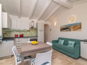 Meubles, Table, Propriété, Canapé, Bâtiment, Chaise, Salon, Design Intérieur, Cabinetry