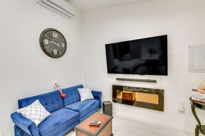 Living Area | Futon | Electric Fireplace | Smart TV | Free WiFi