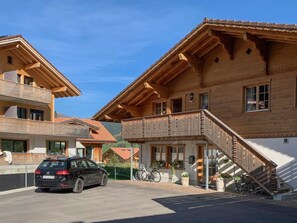 Rad, Himmel, Gebäude, Fenster, Auto, Fahrzeug, Haus, Holz, Pflanze