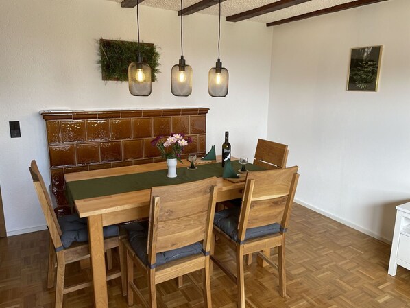 Furniture, Property, Table, Picture Frame, Wood, Building, Lighting, Interior Design, Houseplant, House