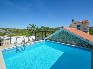 L'Eau, Ciel, Propriété, Piscine, Bâtiment, Plante, Bleu Azur, Ombre, Plan D'Eau, Mobilier De Jardin