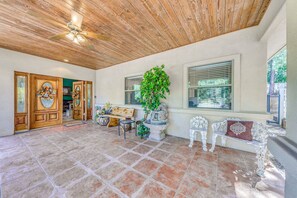 Front Patio | Self Check-In | 4 Mi to Ruidoso Winter Park