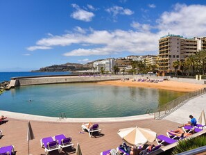 Water, Body Of Water, Horizon, Apartment, Condominium, Resort, Coast, Hotel, Resort Town, Beach