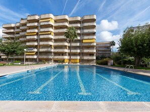 Water, Cloud, Sky, Plant, Property, Building, Swimming Pool, Azure, House, Tree