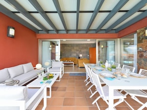 Water, Sky, Swimming Pool, Tree, Azure, Outdoor Furniture, Sunlounger, Leisure, Shade, Arecales
