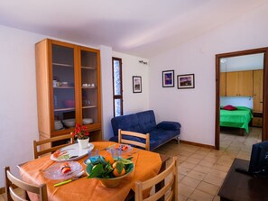 Table, Furniture, Building, Picture Frame, Comfort, Couch, Azure, Wood, Orange, Living Room