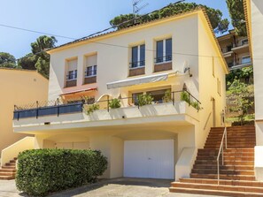Wohngebiet, Zuhause, Haus, Die Architektur, Balkon, Wohnung, Veranda, Estate, Geländer, Villa