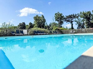 Bleu, Piscine, Recours, Mobilier De Jardin, Eco HÎtel, Ombre, Aménagement Paysager, Thermes, Ville Resort, Centre De Loisirs
