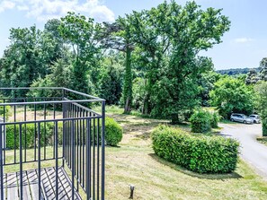 Shrub, Garden, Spring, Lawn, Shade, Park, Yard, Landscaping, Backyard, Evergreen