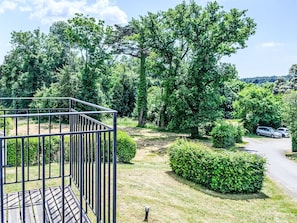 Shrub, Garden, Spring, Lawn, Shade, Park, Yard, Landscaping, Backyard, Evergreen