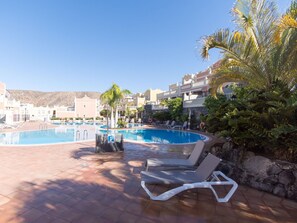 Water, Building, Property, Sky, Plant, Tree, Window, Leisure, Urban Design, Swimming Pool