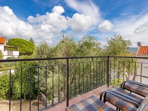 Cloud, Sky, Property, Plant, Building, Fence, Vegetation, Tree, Wood, Outdoor Furniture