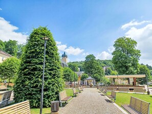 Tree, Public Space, Garden, Park, Leisure, Landscaping, Lawn, Dome, Walkway, Dome