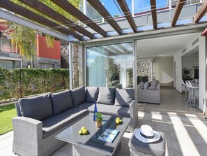 Couch, Property, Furniture, Plant, Table, Living Room, Lighting, Studio Couch, Interior Design, Building