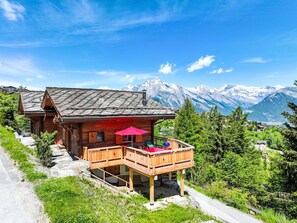 Cloud, Sky, Plant, Mountain, Building, Natural Landscape, Wood, Tree, Leisure, House