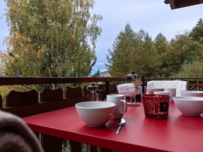 Table, Tableware, Sky, Property, Dishware, Drinkware, Cup, Outdoor Furniture, Interior Design, Tree