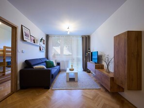 Bilderrahmen, Möbel, Komfort, Couch, Holz, Interior Design, Wohnzimmer, Gebäude, Flooring, Fussboden