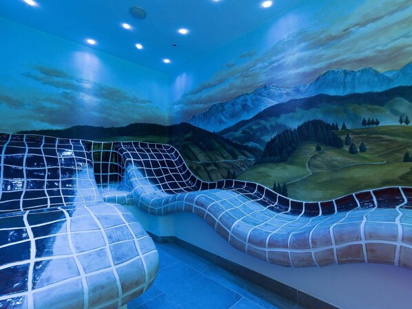 Wasser, Welt, Azurblau, Blau, Schwimmbad, Himmel, Aqua, Kunst, Elektrisches Blau, Freizeit