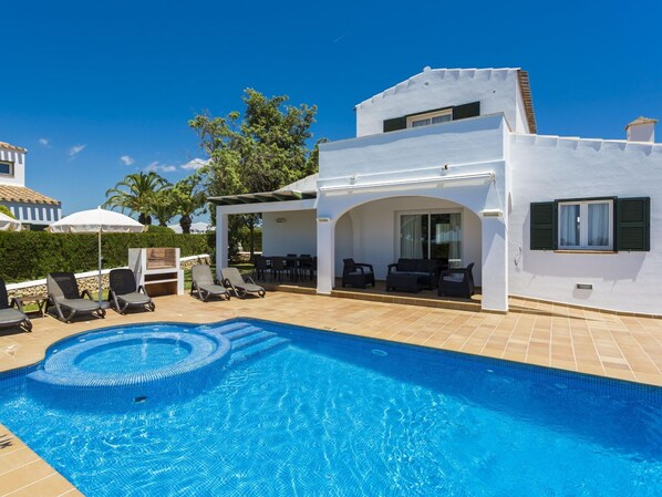 Sky, Water, Building, Property, Plant, Azure, Swimming Pool, Cloud, Leisure, Window