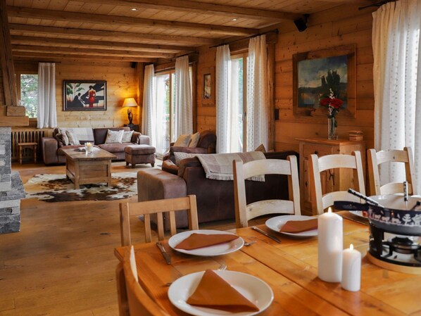 Table, Furniture, Wood, Chair, Tableware, Interior Design, Building, Flooring, Floor, Window