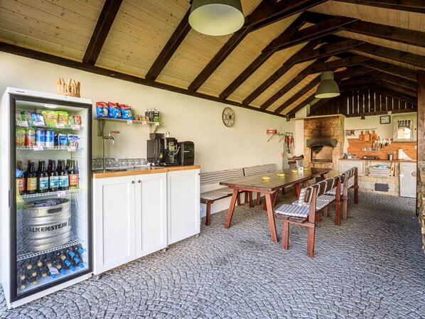 Bottle, Table, Interior Design, Wood, Shelf, Flooring, Building, Shelving, Chair, Cabinetry