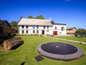 Sky, Property, Window, Plant, Land Lot, Grass, Building, Tree, Landscape, Residential Area