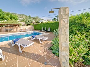 Sky, Furniture, Plant, Cloud, Chair, Outdoor Furniture, Shade, Water, Sunlounger, Table