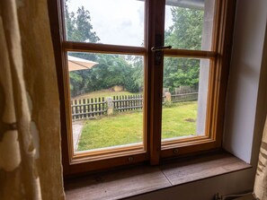 Plant, Property, Window, Building, Shade, Wood, Sky, Interior Design, Tree